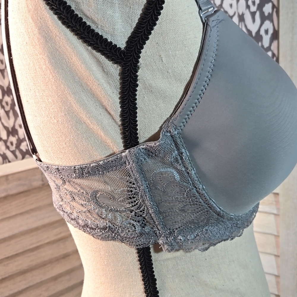 NWOT Lace Trim  Underwire Bra Gray  3 Hook Adjustable 38D - Picture 3 of 10